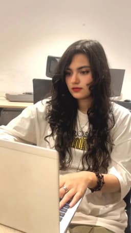 Nia Lark